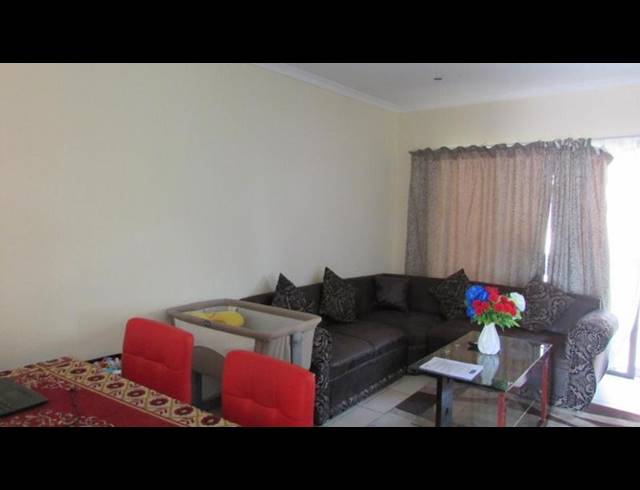 3 BEDROOM TOWNHOUSE FOR SALE IN MULBARTON